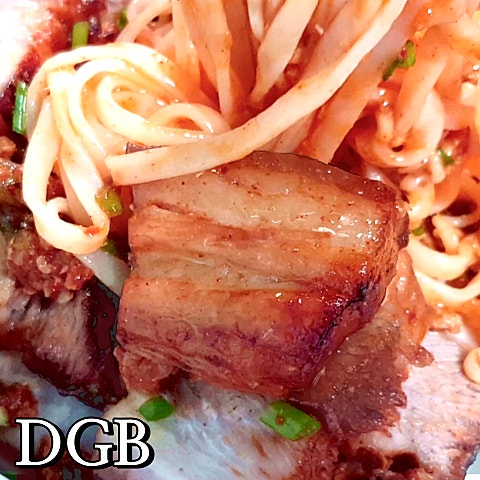 돼지 고추장 비빔국수